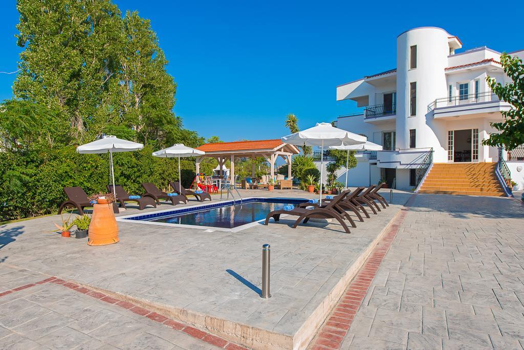 Villa Giovanni Фалираки Екстериор снимка