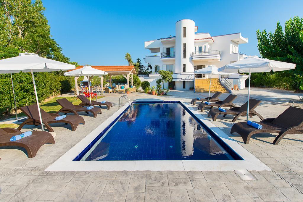 Villa Giovanni Фалираки Екстериор снимка