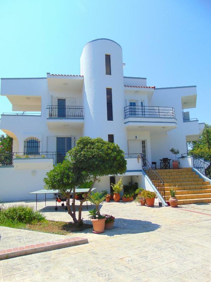 Villa Giovanni Фалираки Екстериор снимка